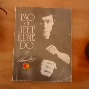 Tao of Jeet Kune Do by Bruce Lee book